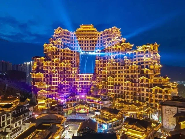 72-transformation themed light show