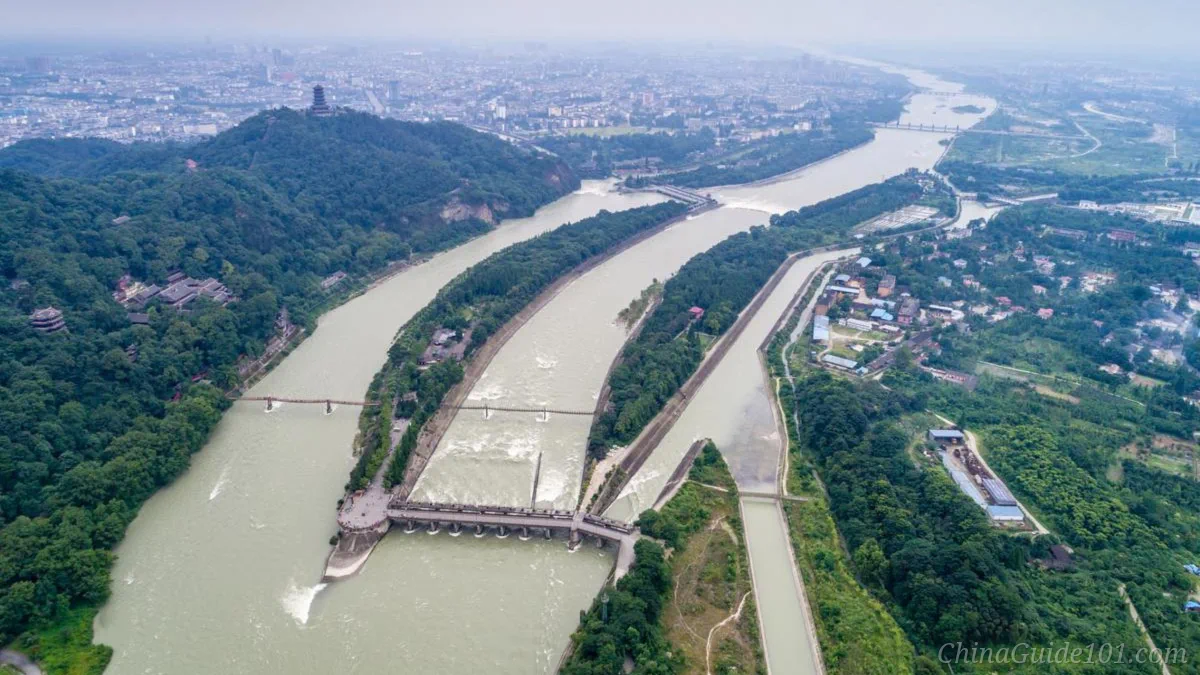 Dujiangyan Irrigation System Travel Guide 2026: Tickets, Routes & Tips