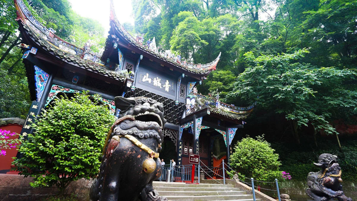 Mount Qingcheng Travel Guide 2026: Tickets, Routes & Tips